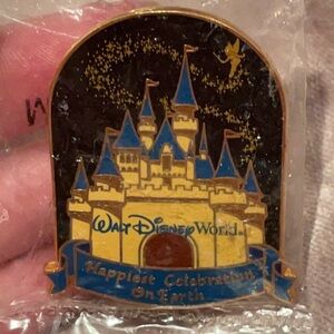 2005 Disney Pin Unopened  Castle with Tinker-bell NWOTS